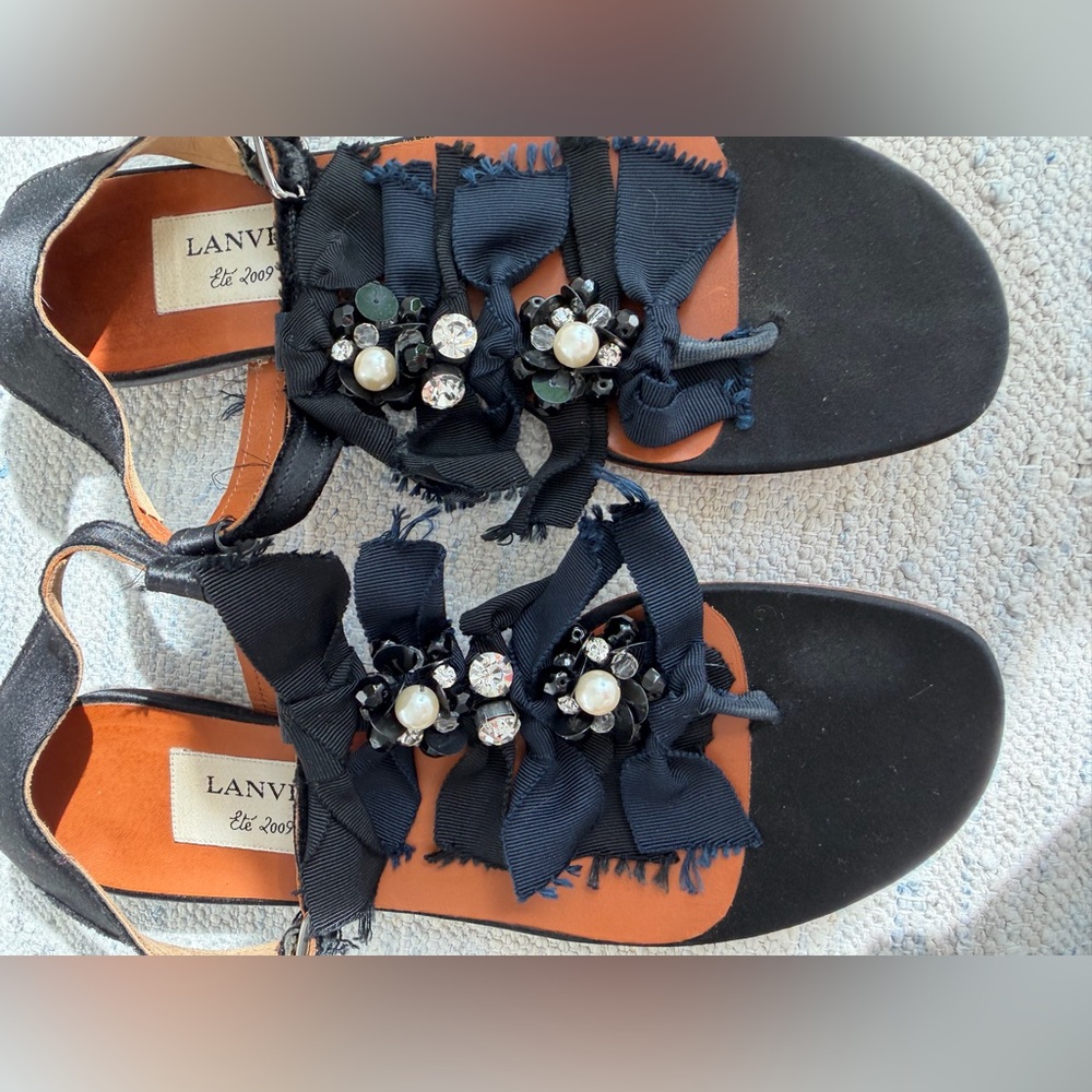 Lanvin black sandals with embellished pearls and rhinestones. Size 37